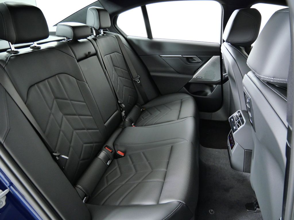 Thumbnail: 2026 BMW 5 Series - 26