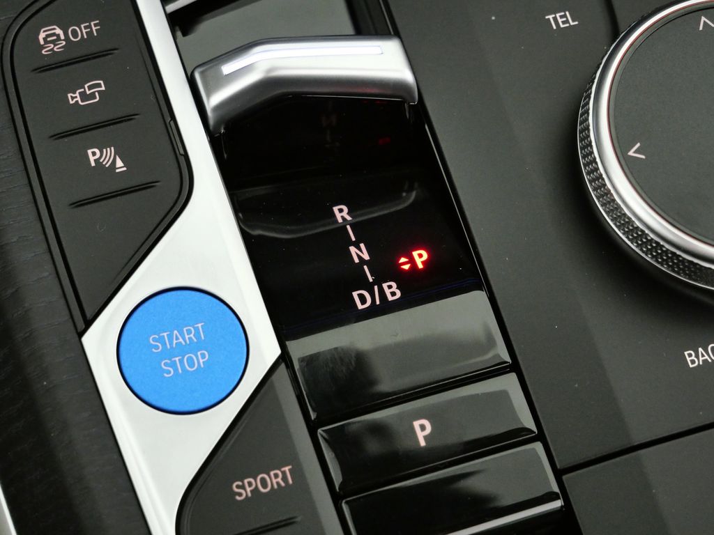 Thumbnail: 2026 BMW i4 - 47