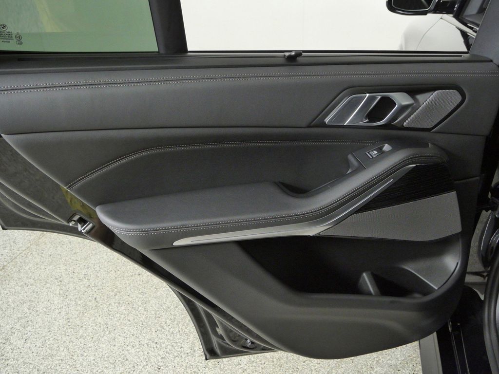Thumbnail: 2026 BMW X5 - 31