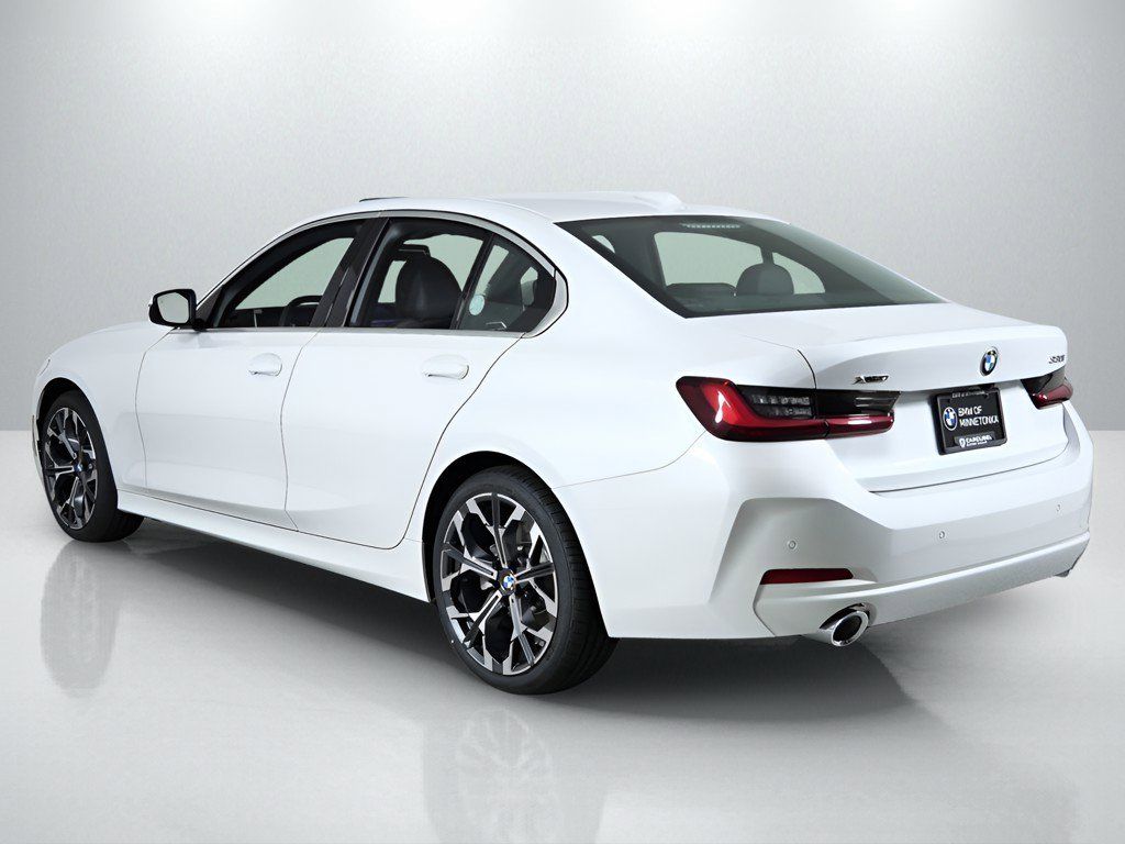 Thumbnail: 2026 BMW 3 Series - 15