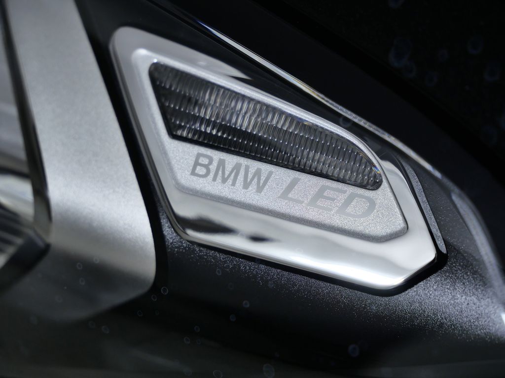 Thumbnail: 2026 BMW 3 Series - 4