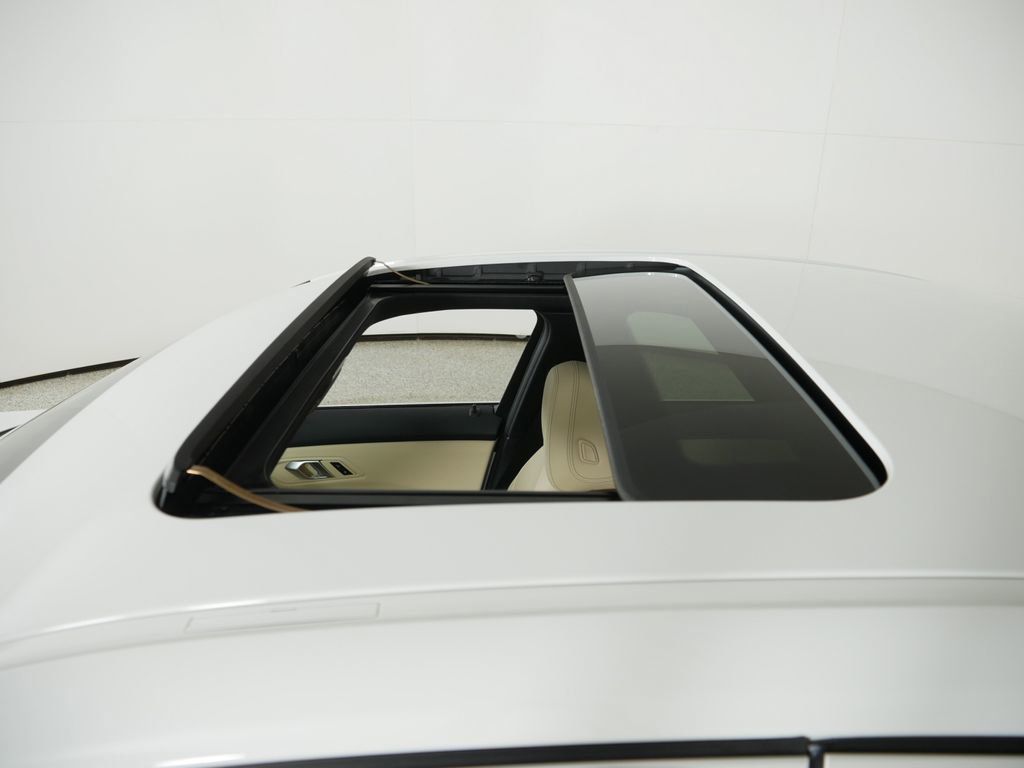 Thumbnail: 2025 BMW 3 Series - 21