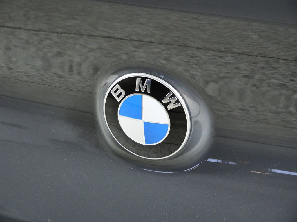 Thumbnail: 2026 BMW 8 Series - 11