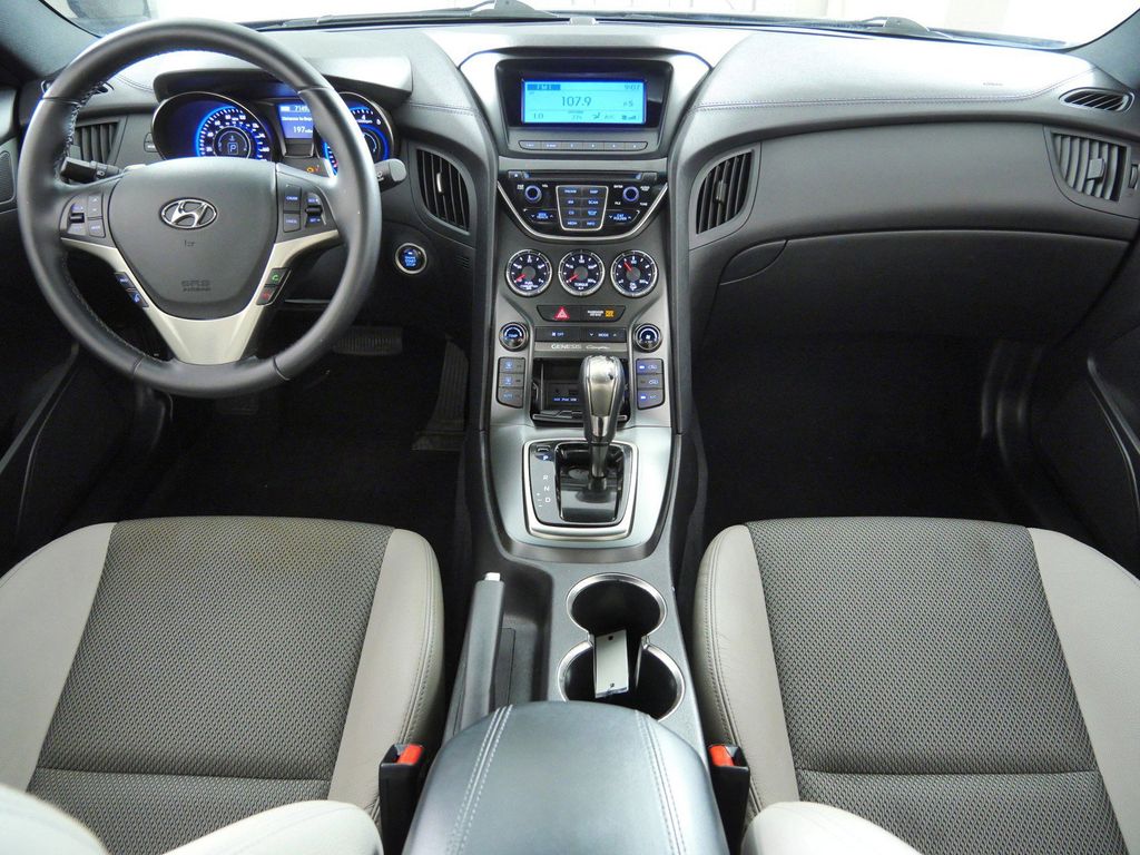 Thumbnail: 2015 Hyundai Genesis - 4