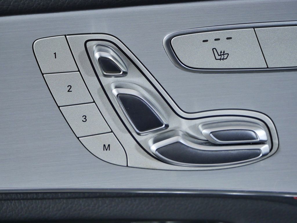 Thumbnail: 2021 Mercedes-Benz GLC - 34