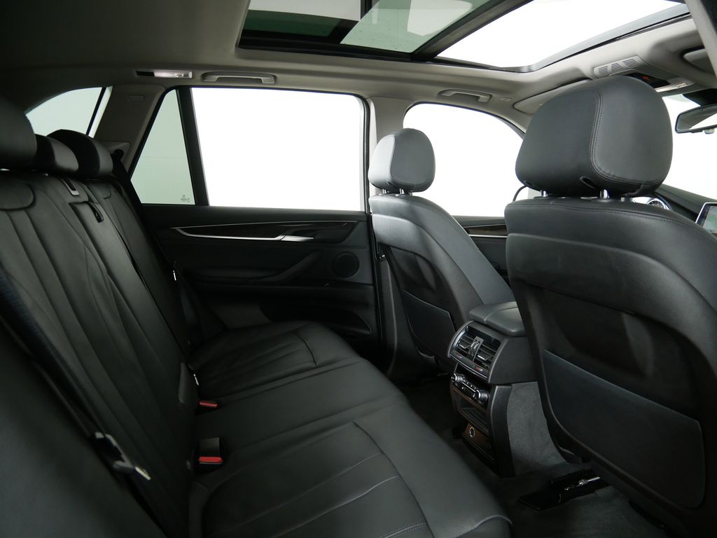 Thumbnail: 2016 BMW X5 - 24