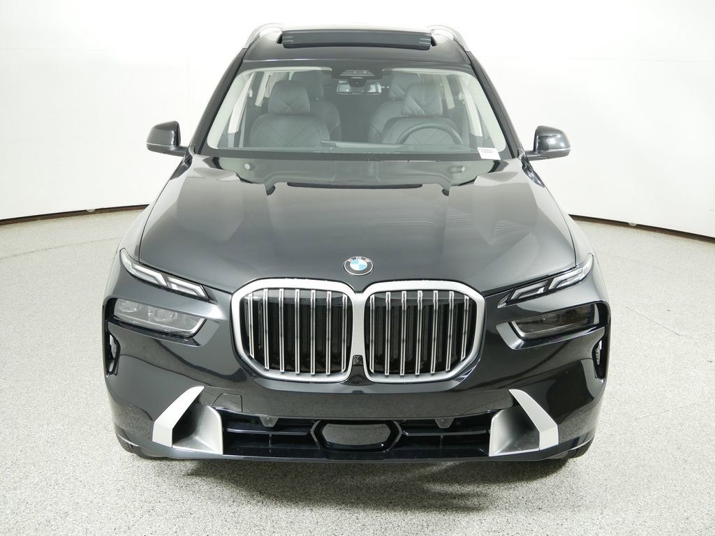 Thumbnail: 2026 BMW X7 - 17