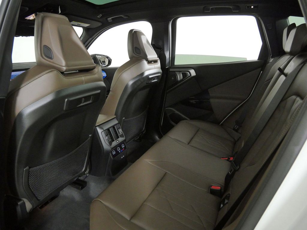 Thumbnail: 2026 BMW X3 - 31