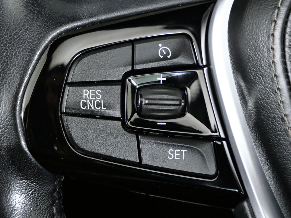 Thumbnail: 2018 BMW 5 Series - 41