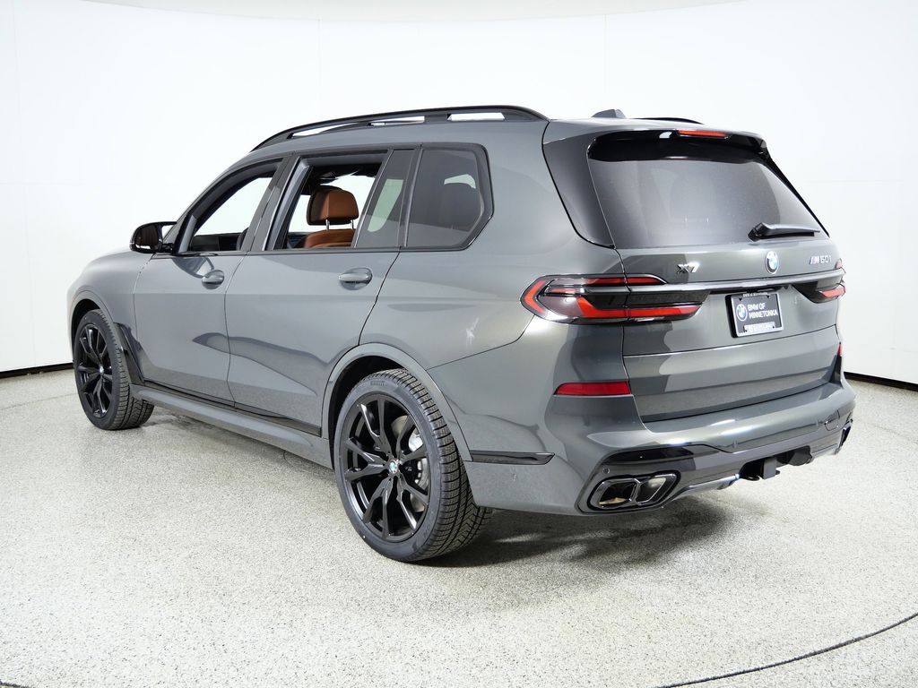 Thumbnail: 2026 BMW X7 - 14