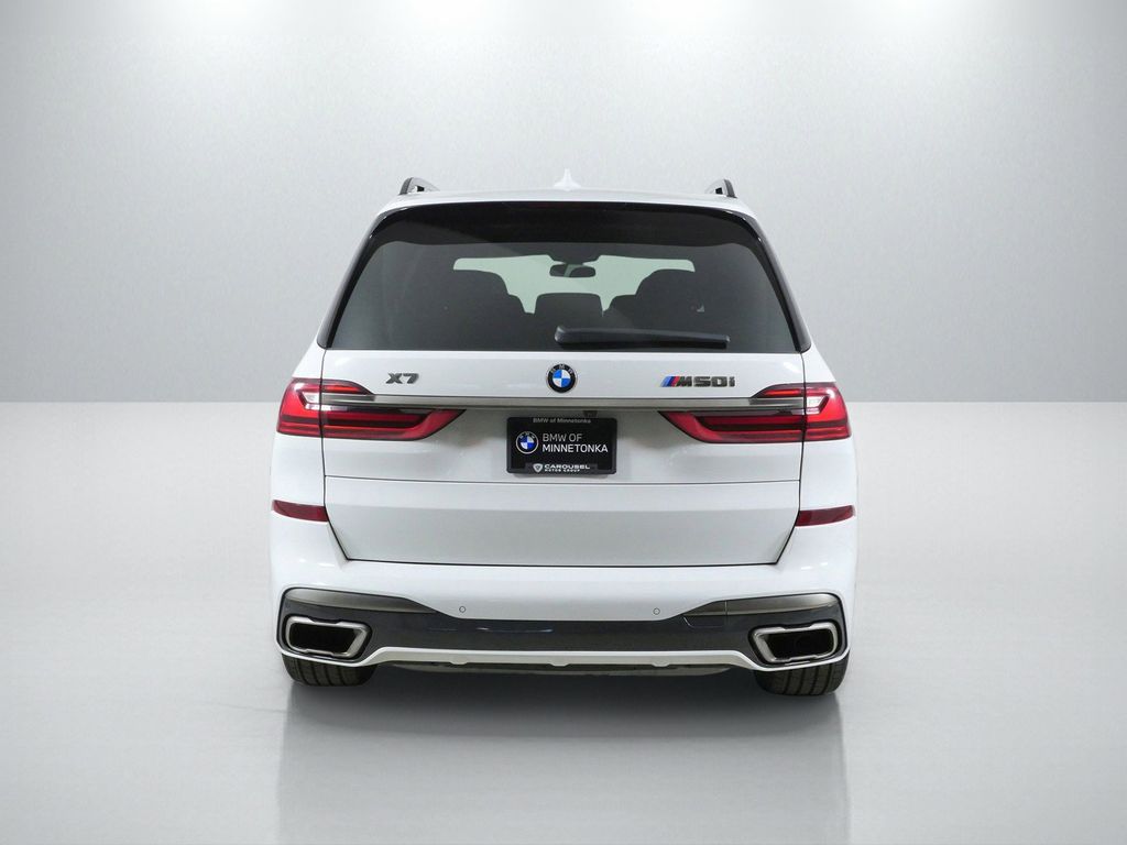 Thumbnail: 2022 BMW X7 - 10