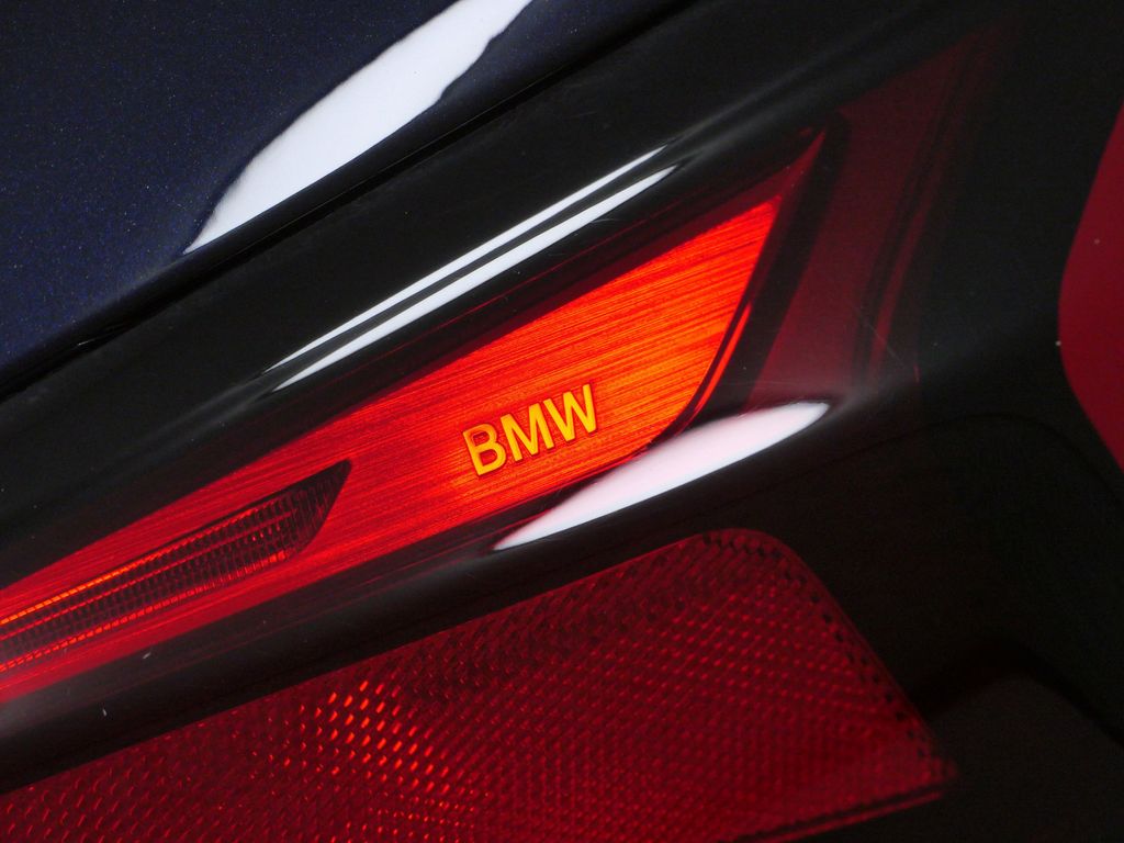 Thumbnail: 2023 BMW 5 Series - 22