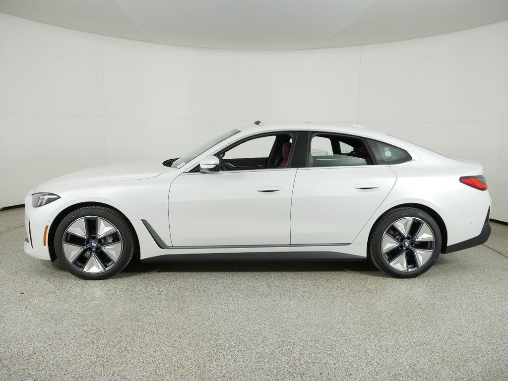 Thumbnail: 2025 BMW i4 - 16