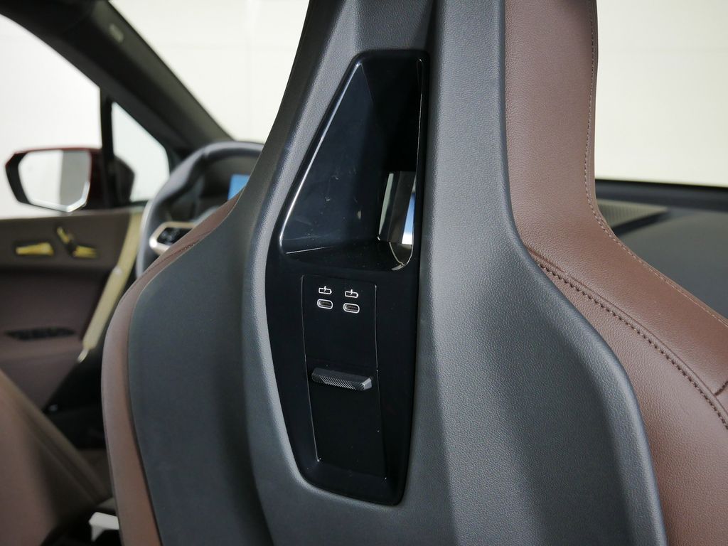 Thumbnail: 2023 BMW iX - 28