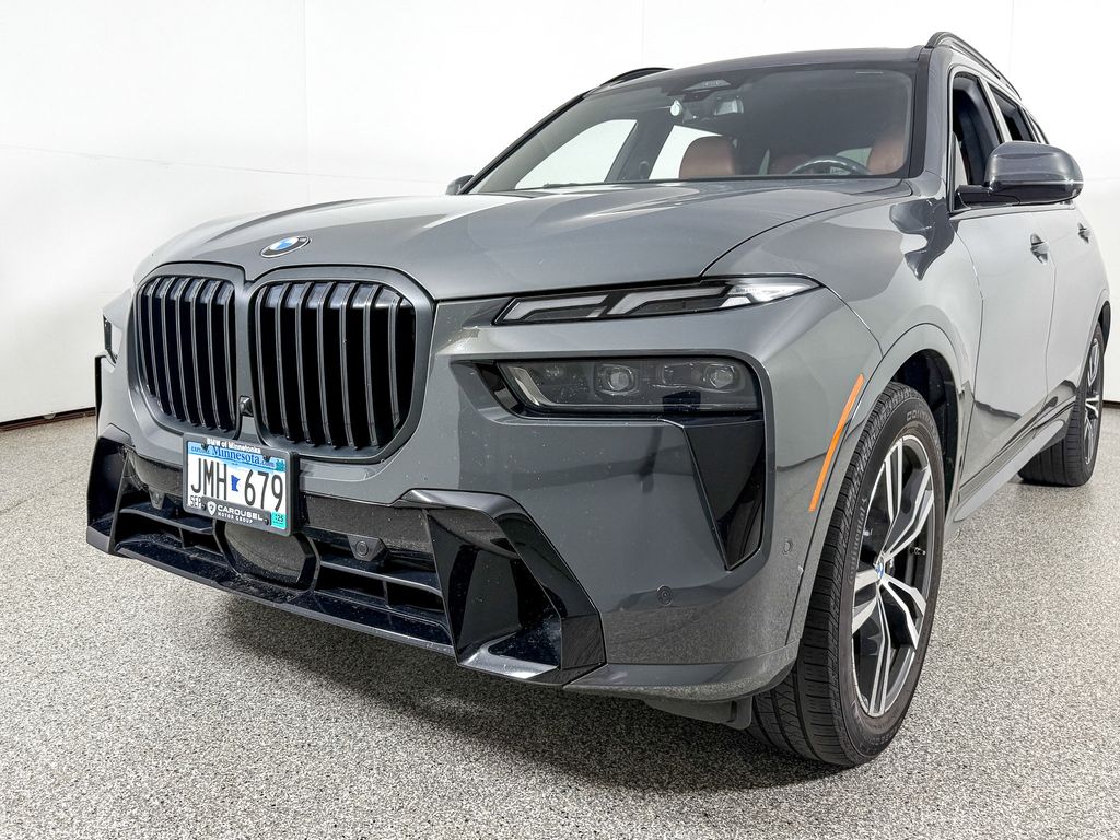 Thumbnail: 2023 BMW X7 - 5