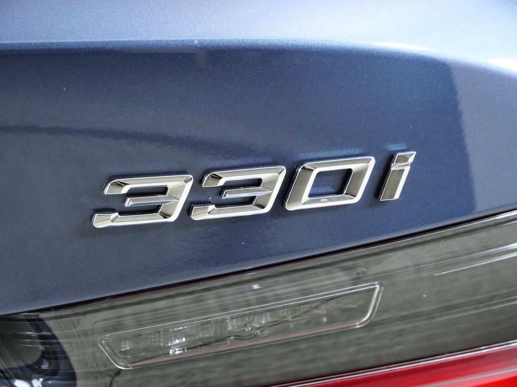 Thumbnail: 2025 BMW 3 Series - 12
