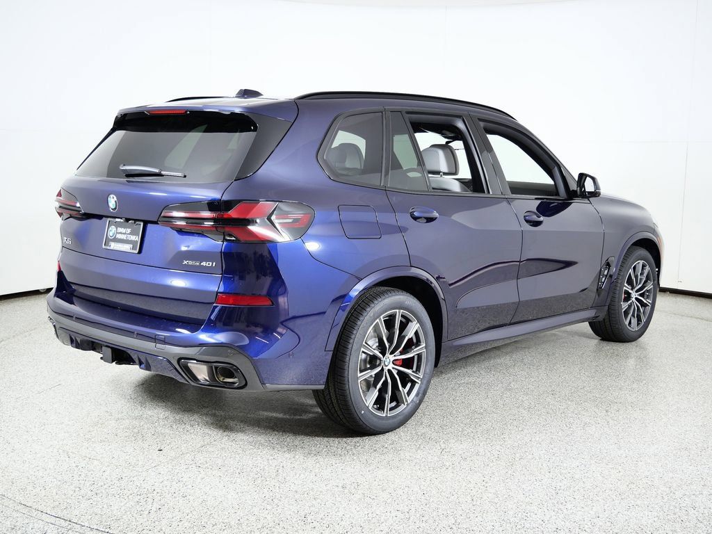 Thumbnail: 2026 BMW X5 - 11