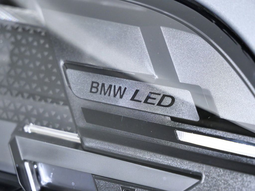 Thumbnail: 2026 BMW X5 - 4