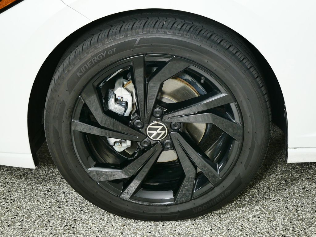 Thumbnail: 2025 Volkswagen Jetta - 19