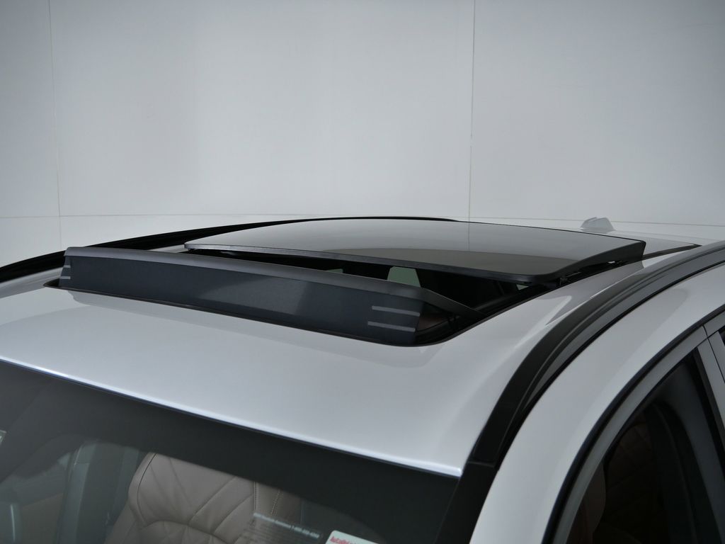 Thumbnail: 2026 BMW X5 - 18