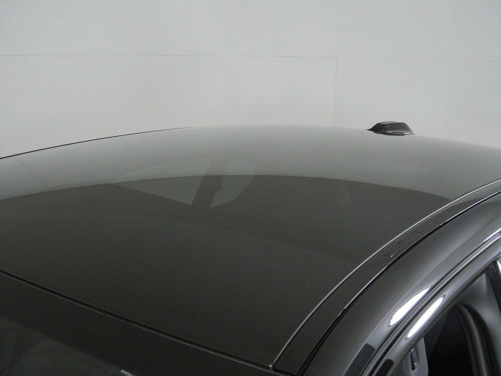 Thumbnail: 2027 BMW 5 Series - 17