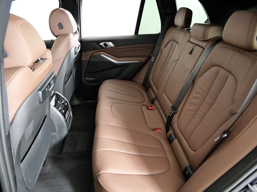 Thumbnail: 2022 BMW X5 - 38