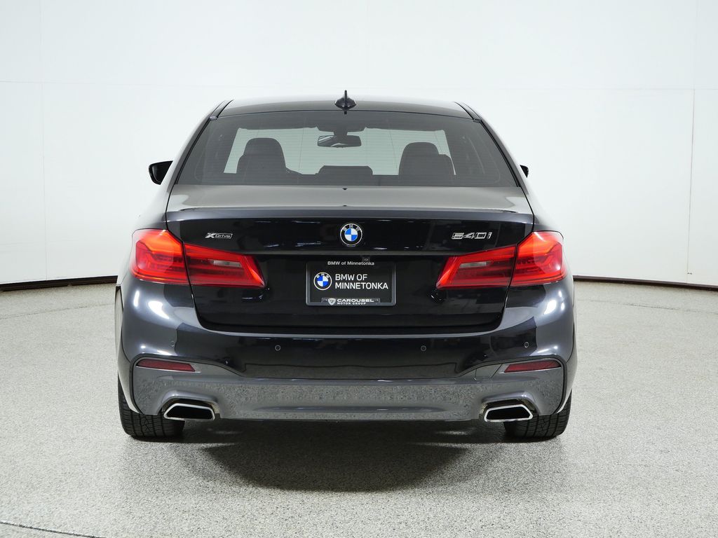 Thumbnail: 2017 BMW 5 Series - 10
