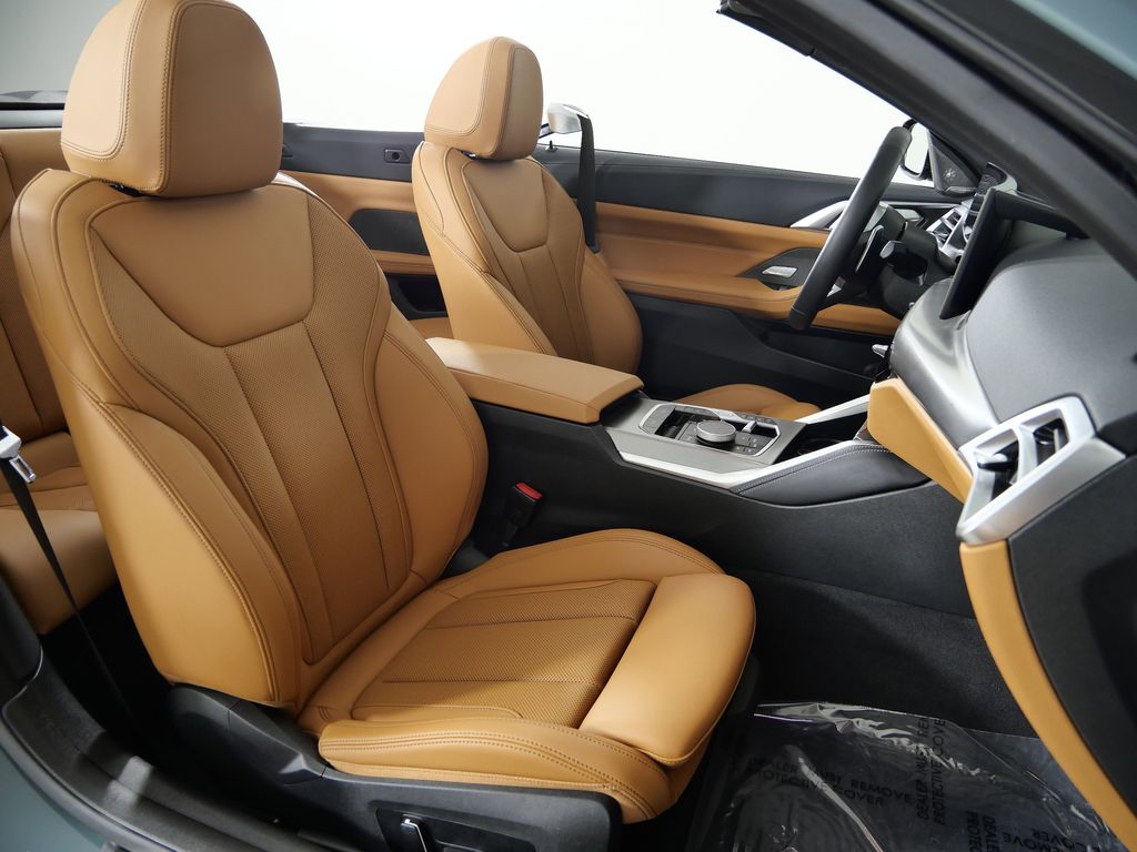 Thumbnail: 2025 BMW 4 Series - 26