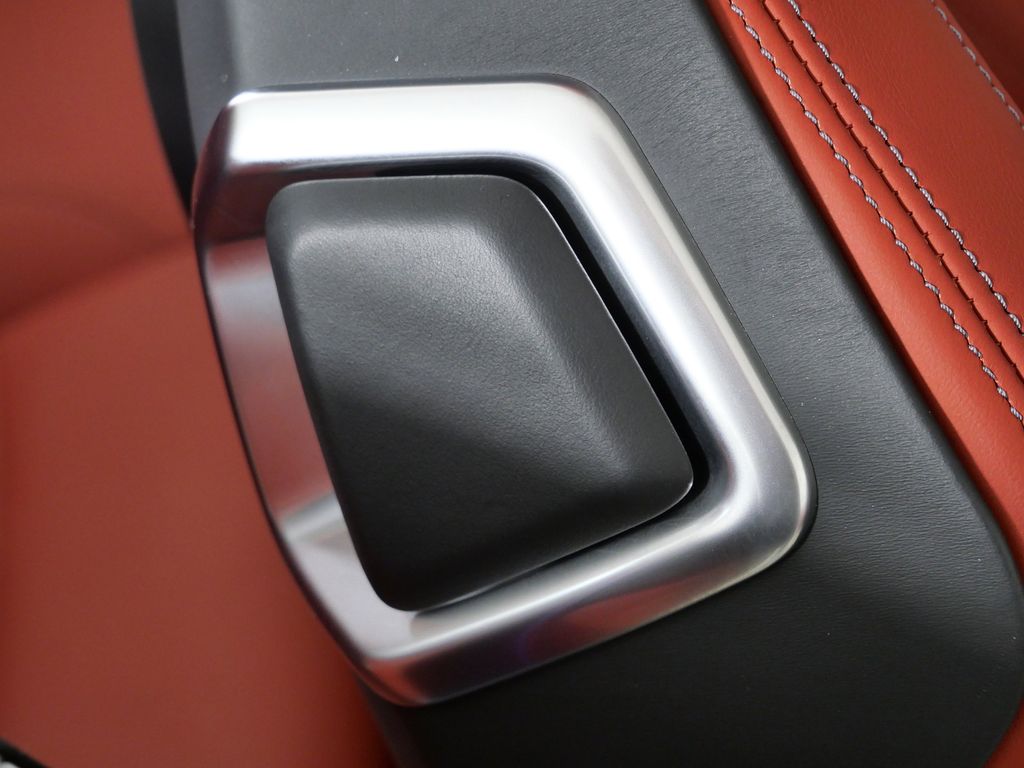 Thumbnail: 2024 BMW M8 - 25