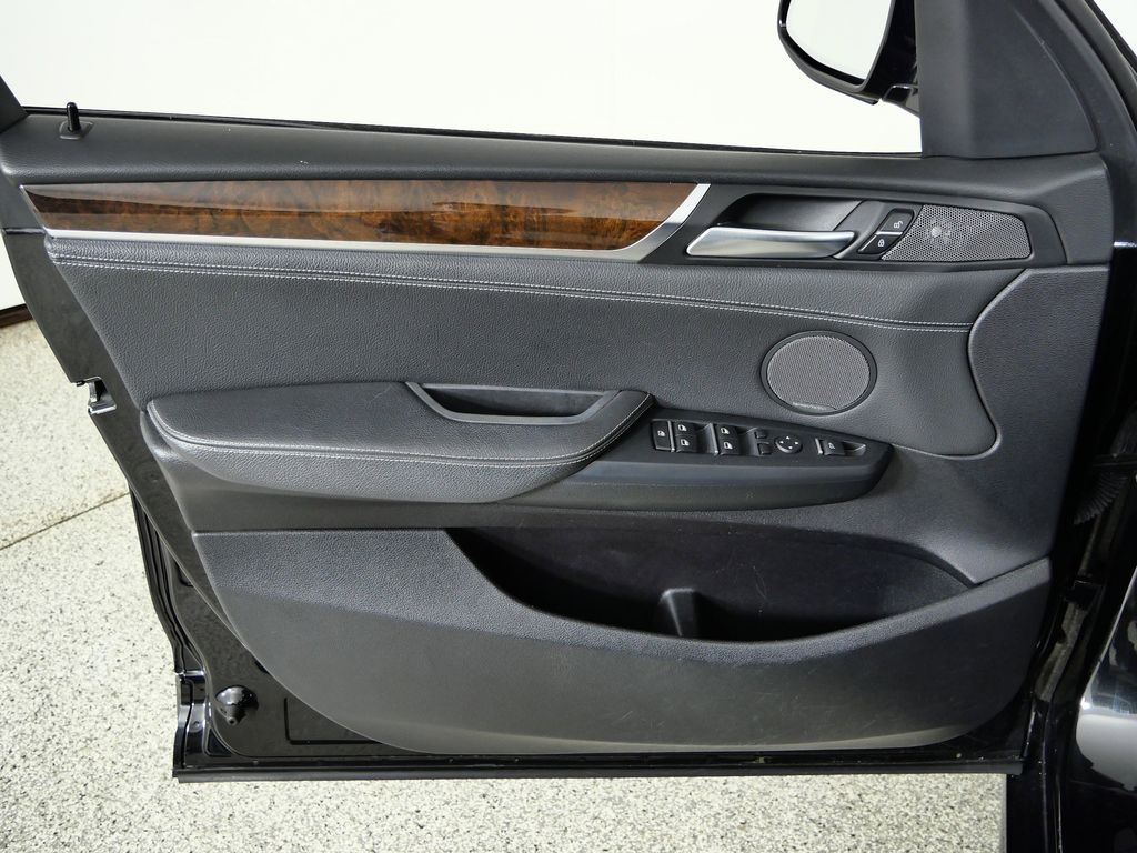 Thumbnail: 2016 BMW X3 - 33