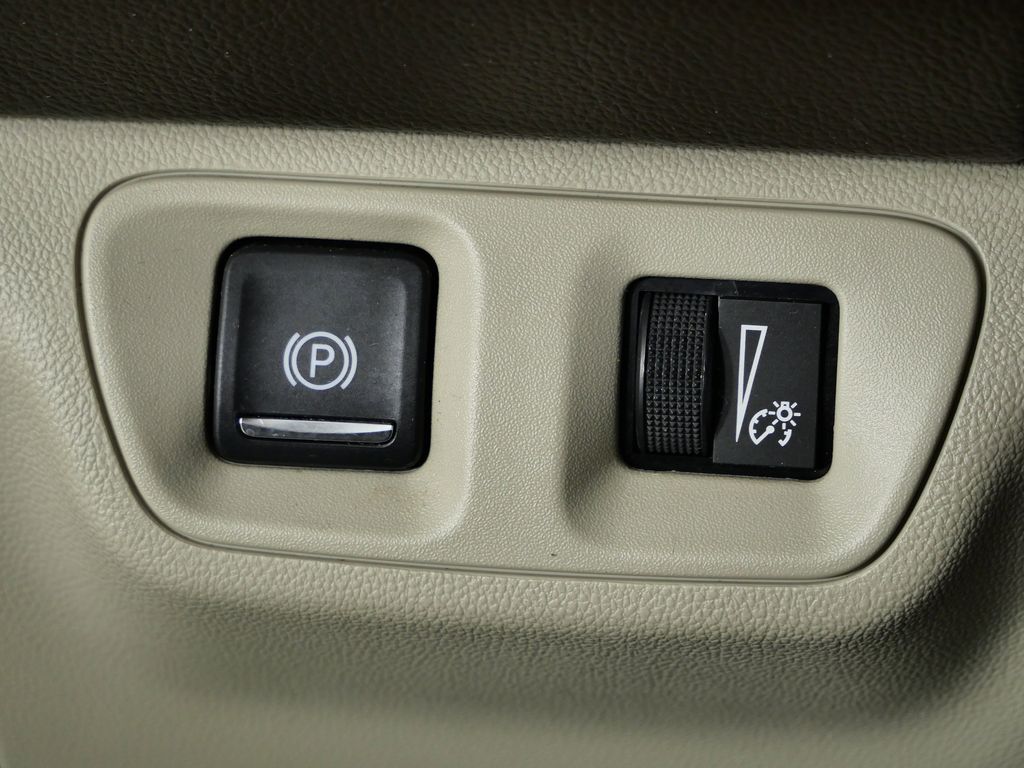 Thumbnail: 2017 GMC Acadia - 40