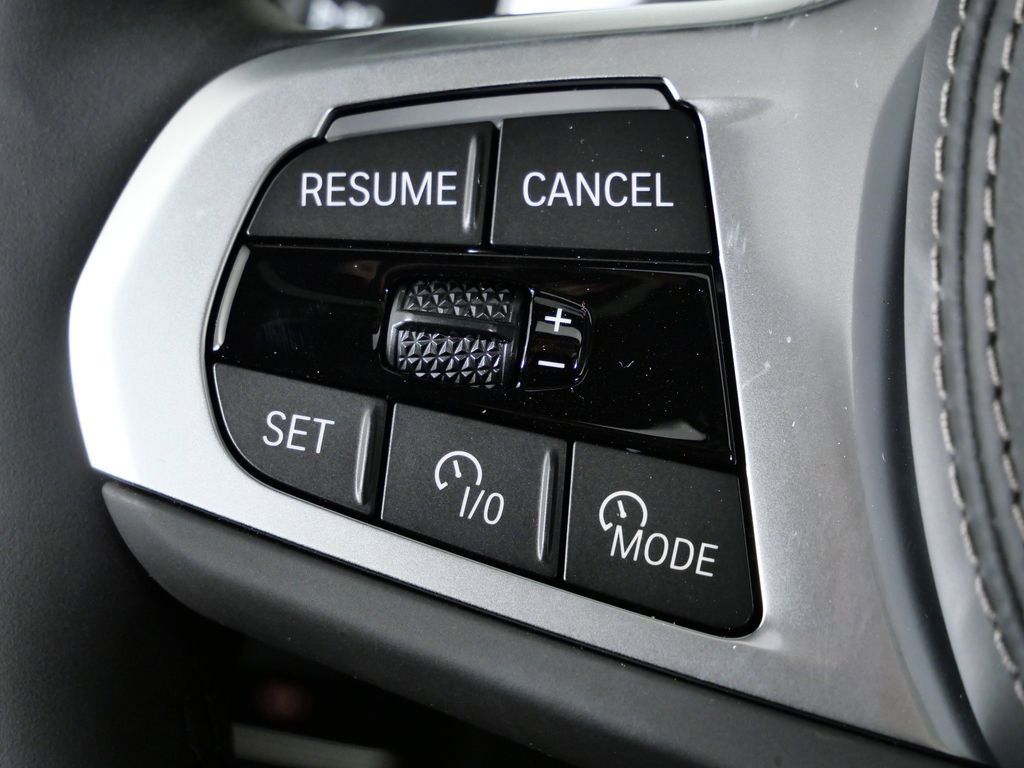 Thumbnail: 2026 BMW X7 - 43