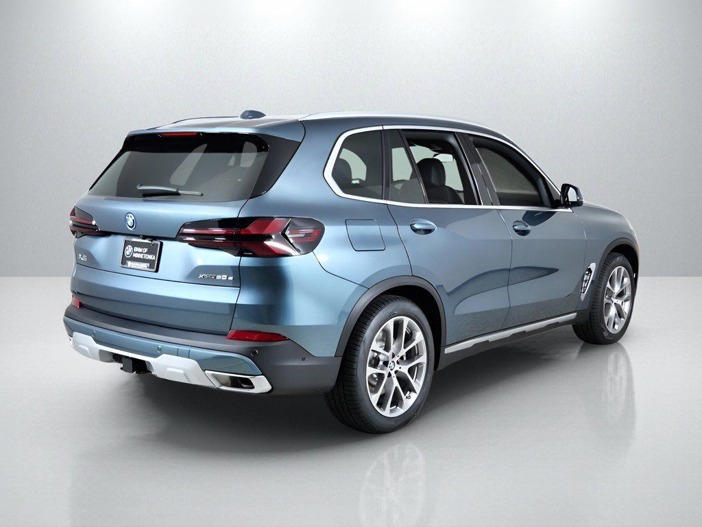 Thumbnail: 2026 BMW X5 - 10