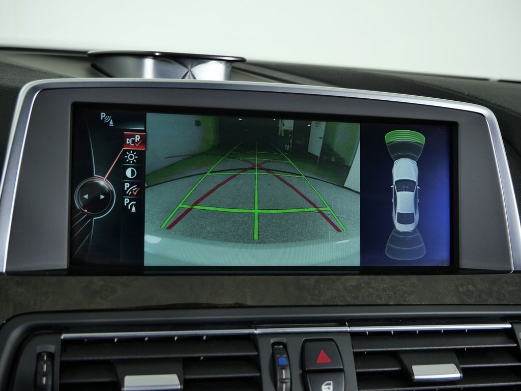 Thumbnail: 2015 BMW M6 - 50