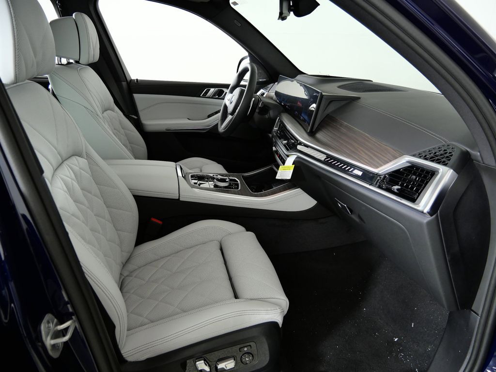 Thumbnail: 2026 BMW X5 - 20