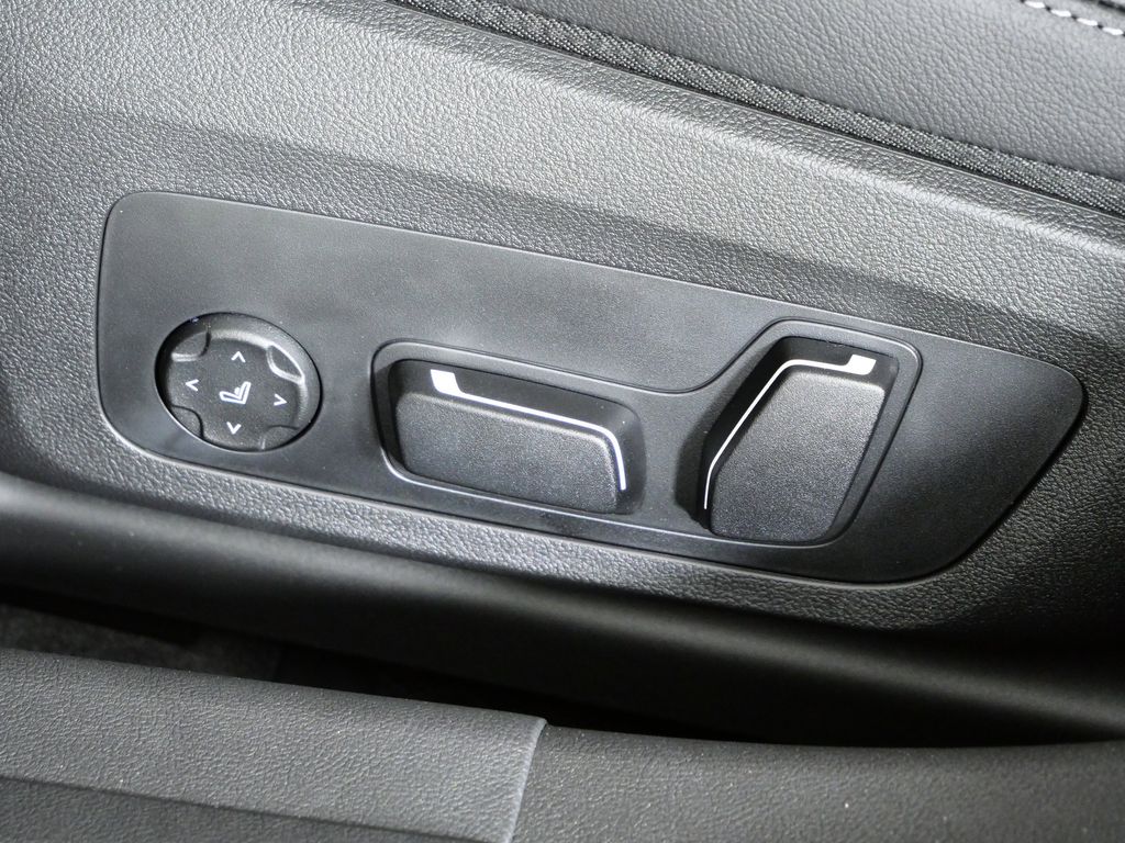 Thumbnail: 2026 BMW 3 Series - 37