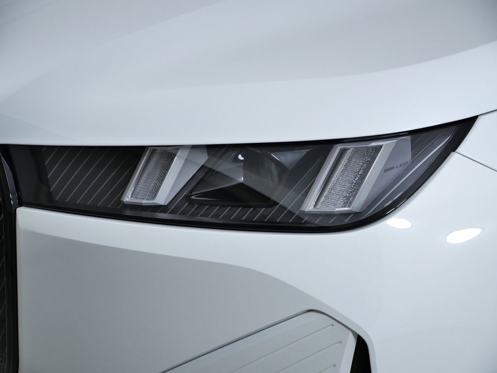 Thumbnail: 2026 BMW iX - 3