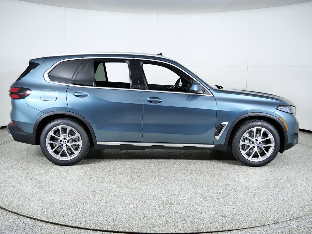 Thumbnail: 2026 BMW X5 - 10
