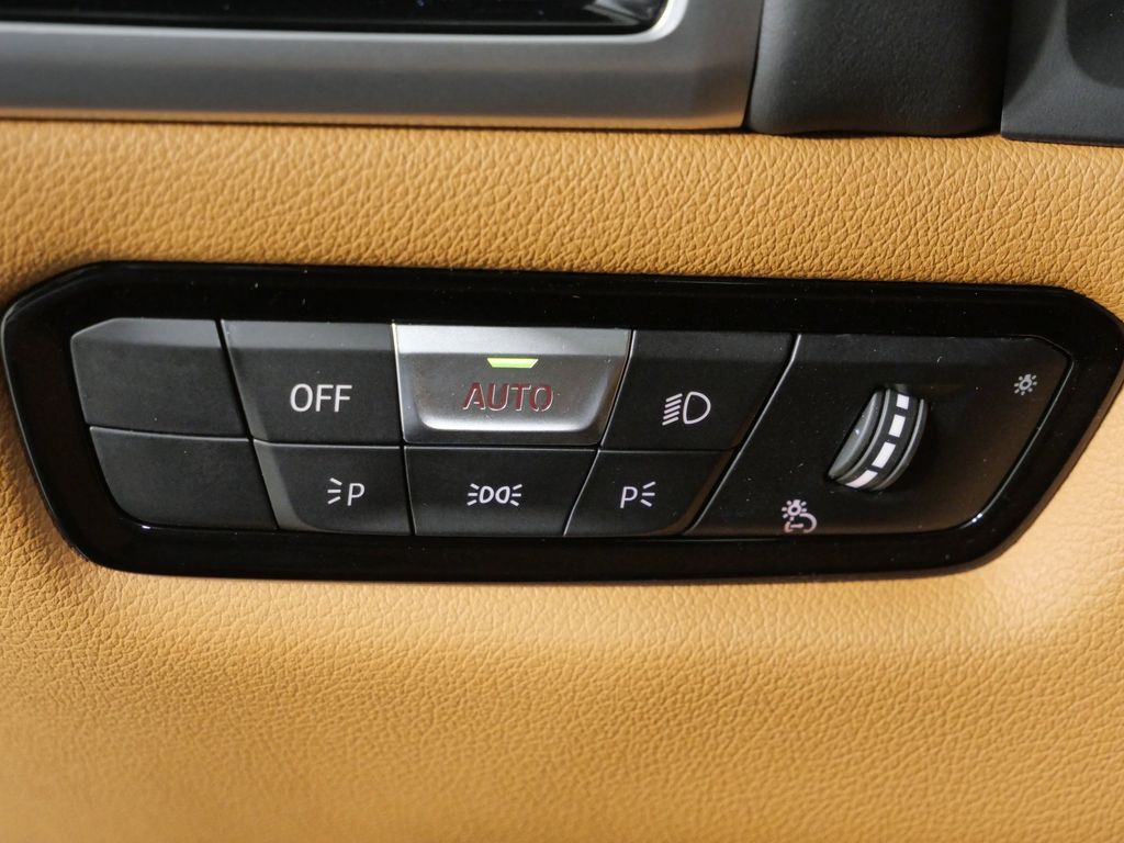 Thumbnail: 2026 BMW 8 Series - 39