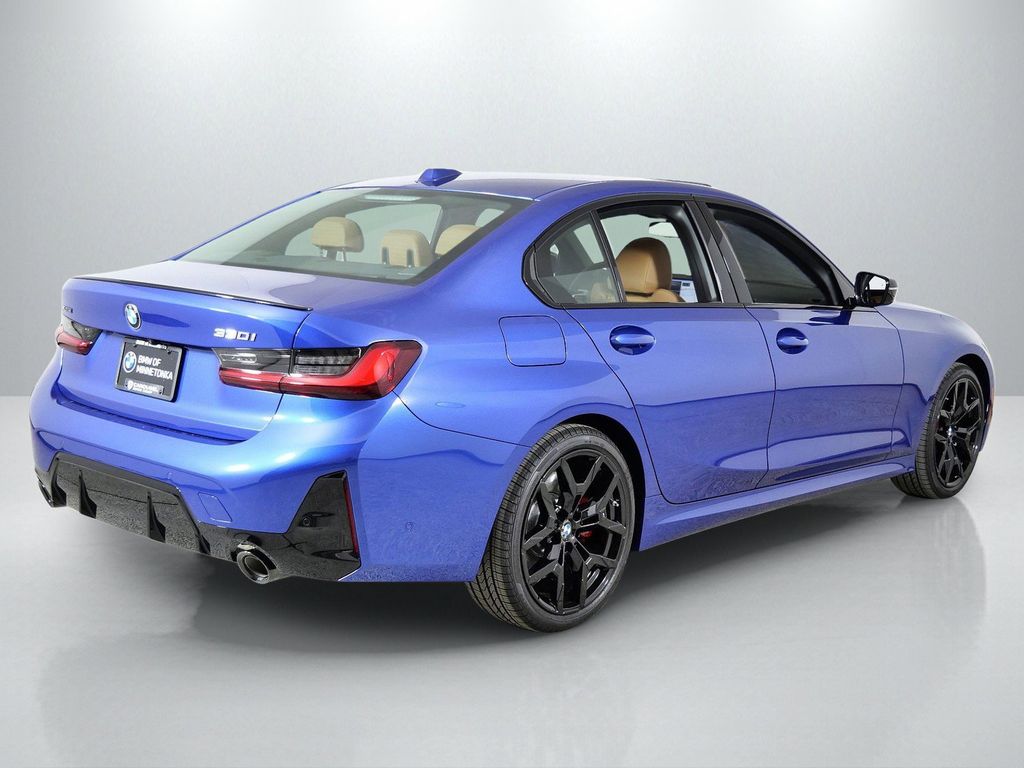 Thumbnail: 2026 BMW 3 Series - 9