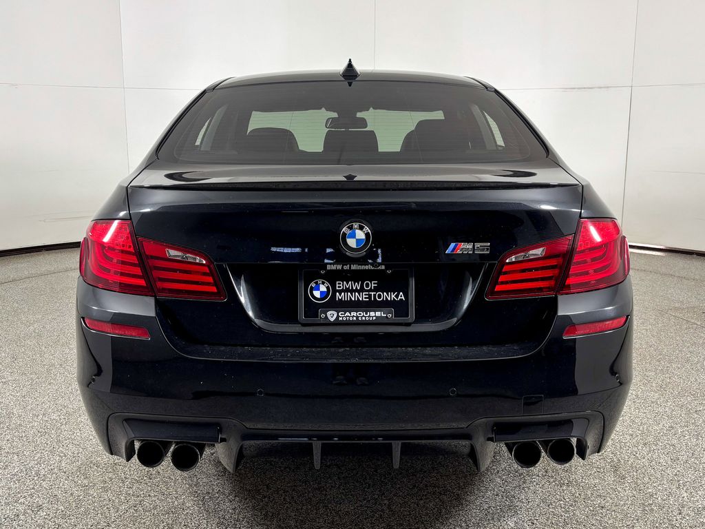 Thumbnail: 2013 BMW M5 - 7