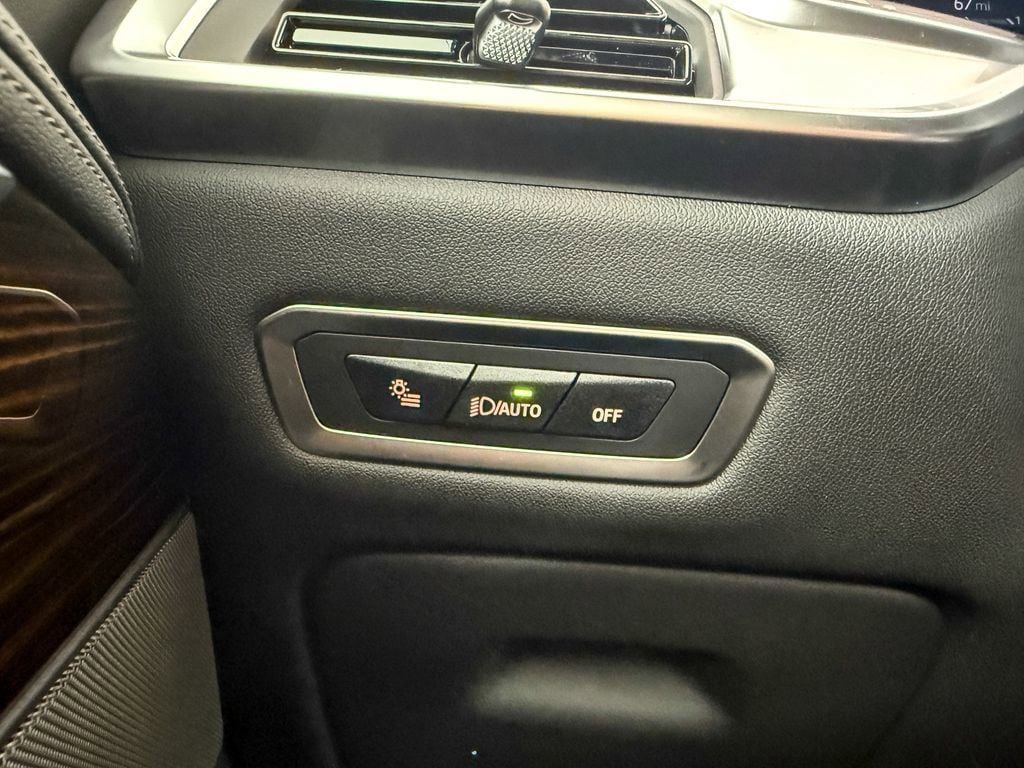 Thumbnail: 2026 BMW X7 - 43