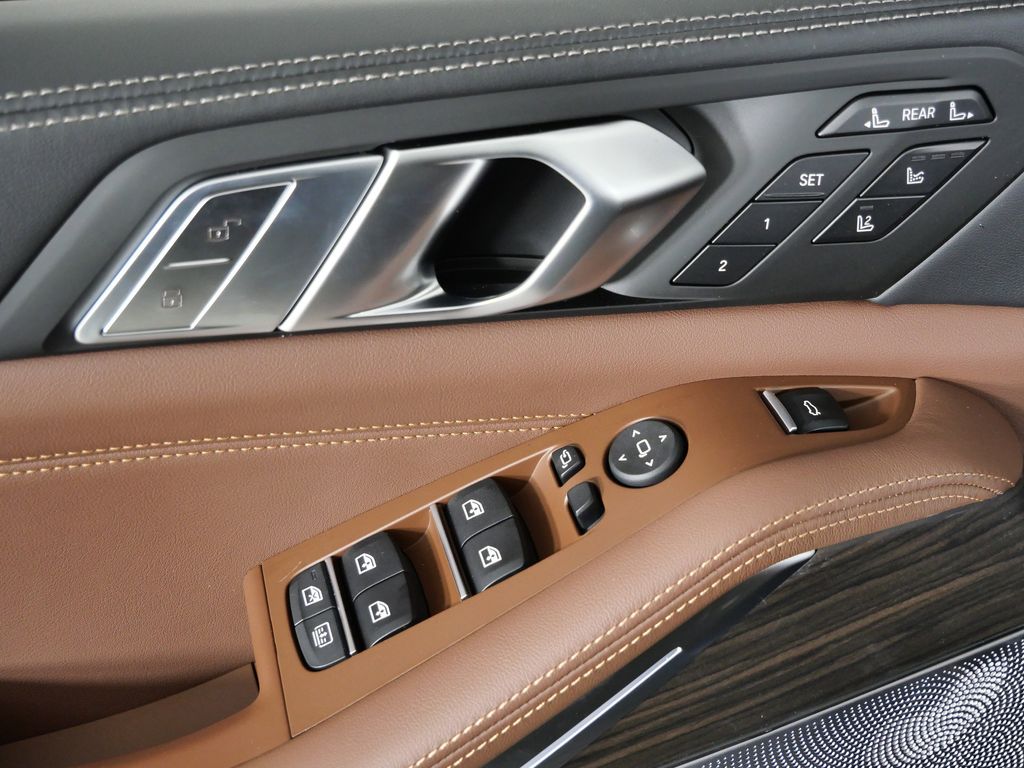 Thumbnail: 2026 BMW X7 - 39