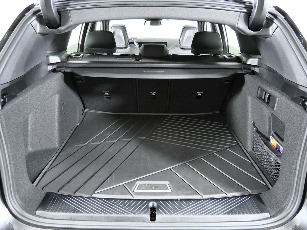 Thumbnail: 2026 BMW X3 - 27