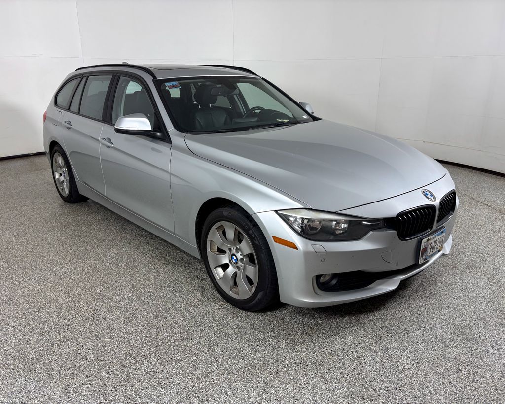 Thumbnail: 2014 BMW 3 Series - 3
