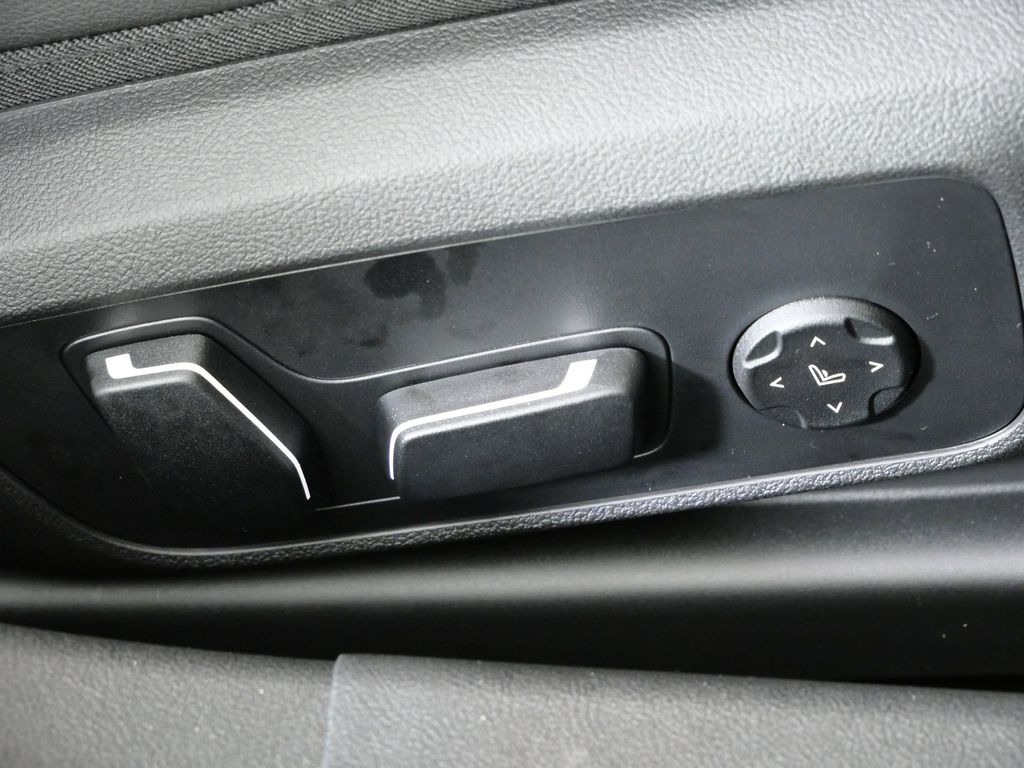 Thumbnail: 2026 BMW 3 Series - 22