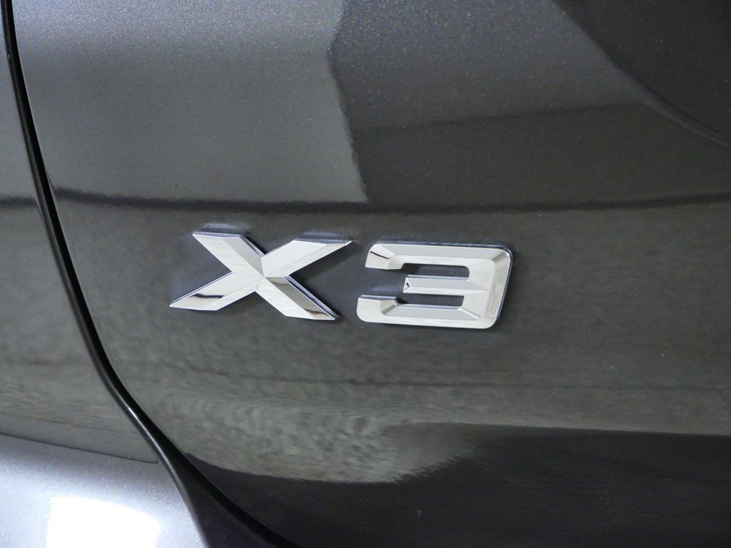 Thumbnail: 2023 BMW X3 - 14