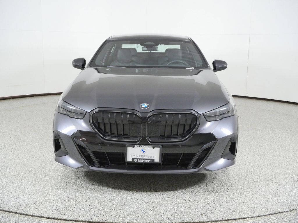 Thumbnail: 2026 BMW 5 Series - 2