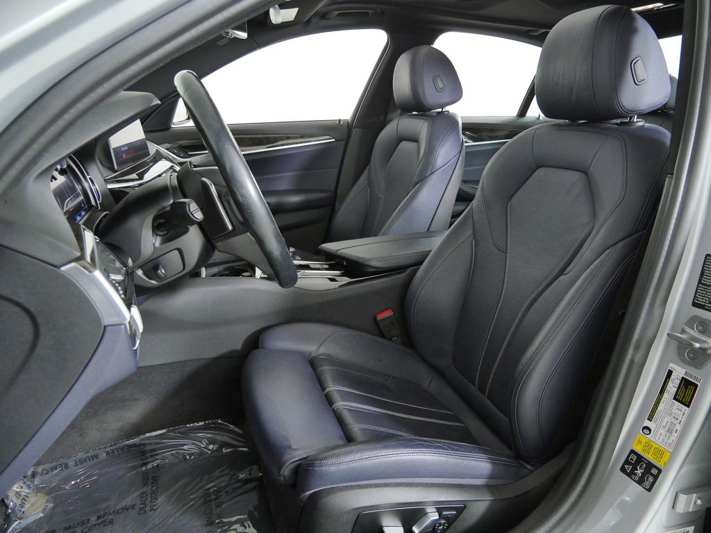 Thumbnail: 2017 BMW 5 Series - 35