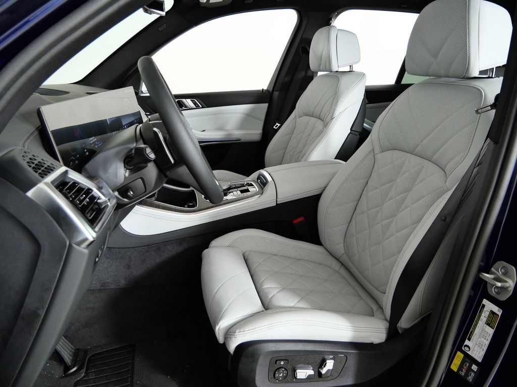 Thumbnail: 2026 BMW X5 - 36